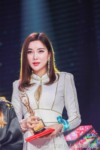 亚洲欧美一区二区成人片牛牛亚洲与欧美成人片市场对比，牛牛文化的影响力分析
