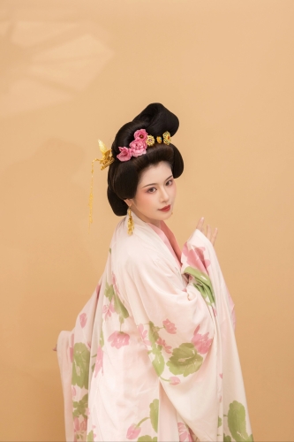 亚洲热欧美狂综合人妻亚洲热潮与欧美狂欢，人妻新闻背后的多元文化现象