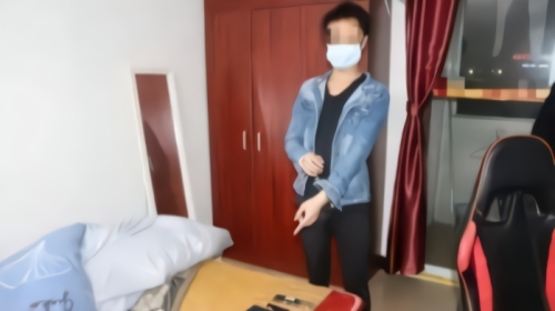 亚洲自拍偷拍现象，背后隐藏的社交文化与法律问题麻花星空影视在线看电视免费版