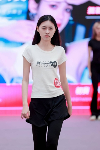 2020亚洲精品极品色在线，探索亚洲文化中的独特之美2020亚洲精品极品色在线在线观看电视原创视频