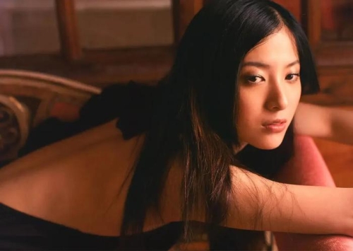 日韩剧情人妻潮喷日韩剧情人妻潮，解读背后的文化与情感