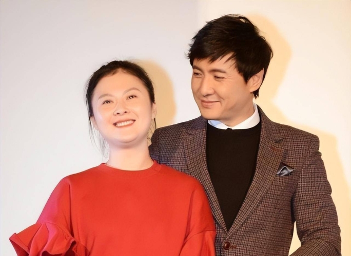无码人妻中出喷水，网络热议背后的新闻资讯